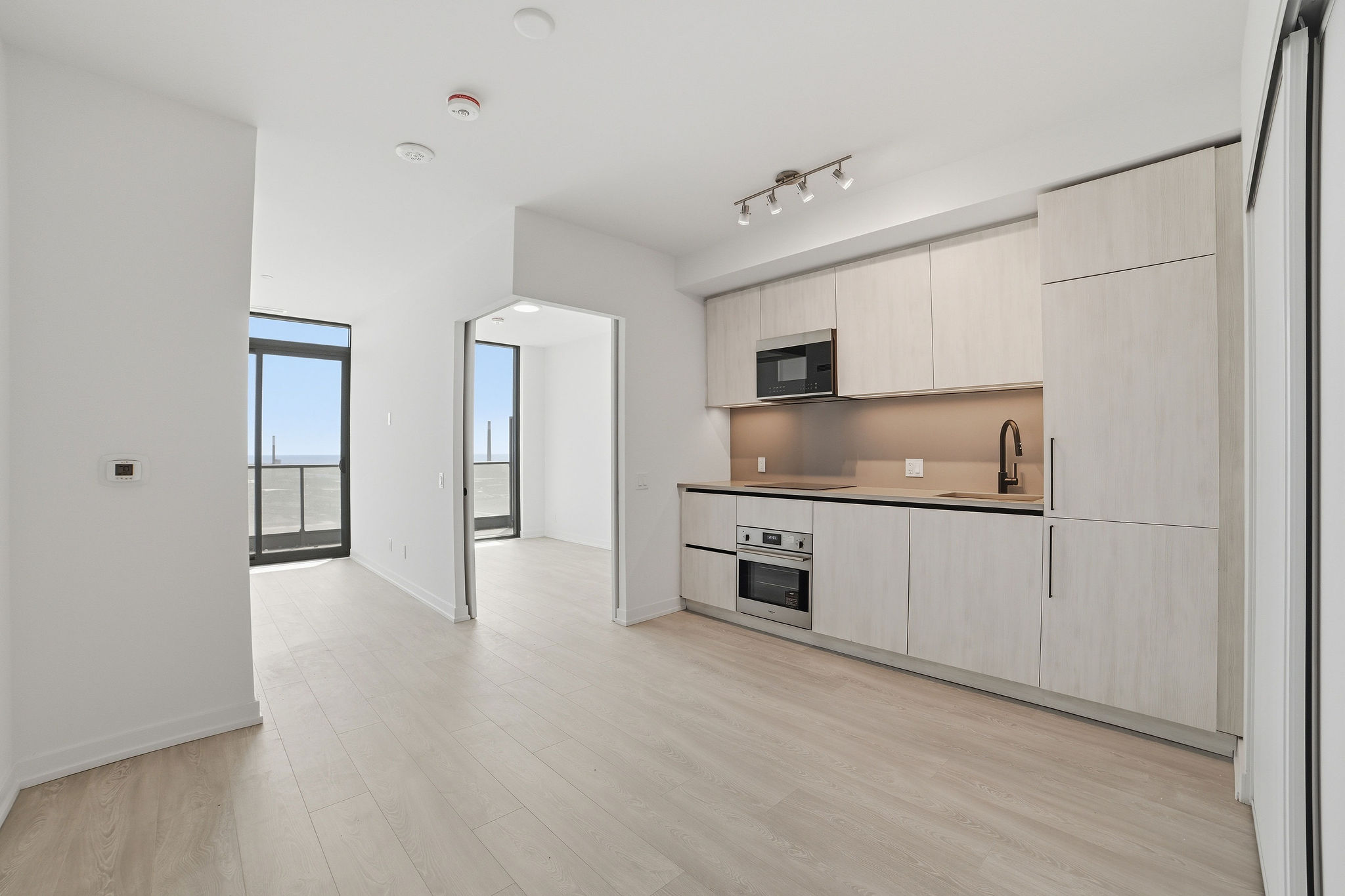 Kitchen finishes